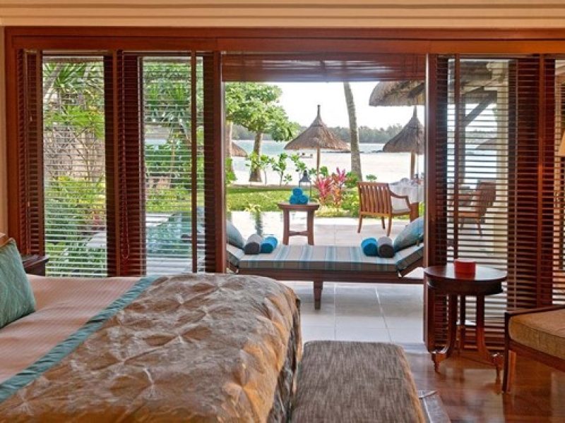 Villa Beachfront with Private Pool 4